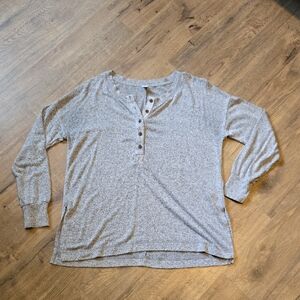 Old Navy Gray Button-Up Henley